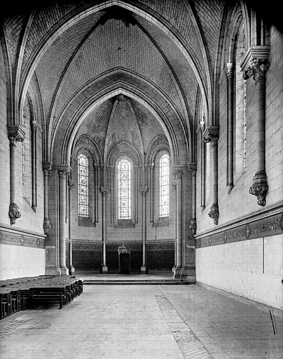 Chapelle : Vue intérieure vers le choeur