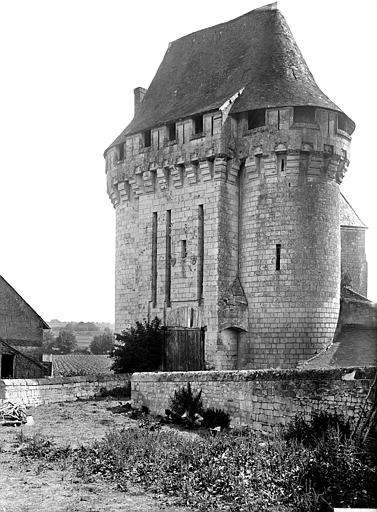 Châtelet d'entrée, côté sud-ouest