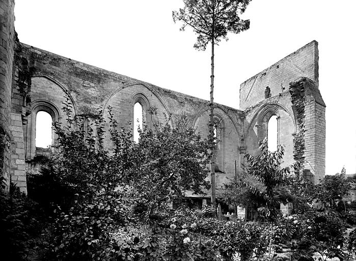 Vue intérieure de la nef, vers le sud-ouest