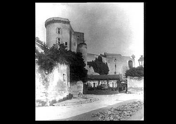 Vieux Château : Tour Neuve ou tour Louis XI, côté ouest