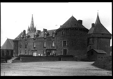 Tours et façades sur cour