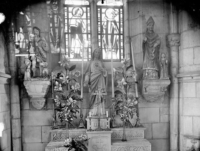 Saint Roch, saint Sulpice et saint Yves, trois statuettes en pierre