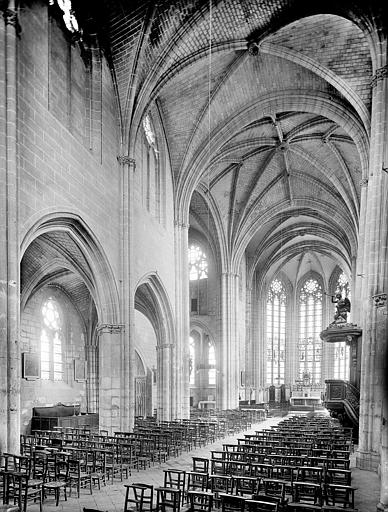 Intérieur de la nef et du choeur