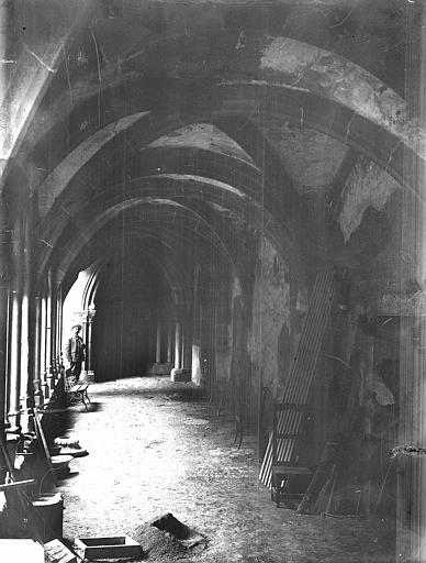 Intérieur du cloître