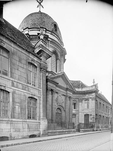 Façade de la chapelle