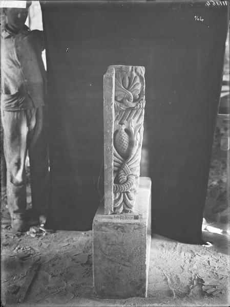 Fouille de Cluny, fragment de sculpture, moulure du narthex  (supposé) (01)