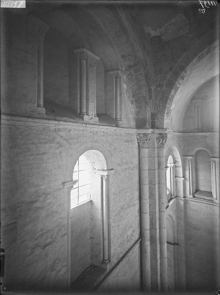 Fouille de Cluny, grand transept, vue prise de l'échafaudage vers le sud-est