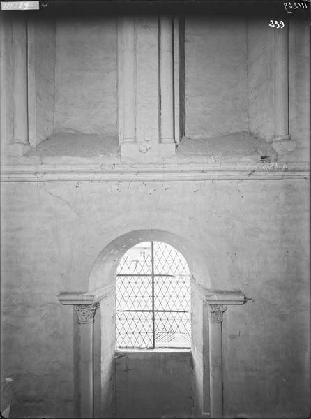 Fouille de Cluny, travée du milieu dans le grand transept, vue  vers l'est