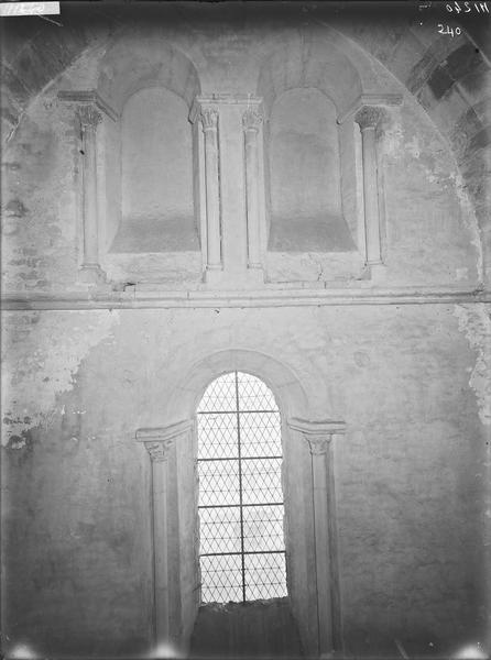 Fouille de Cluny, travée du milieu dans le grand transept, vue  vers l'ouest