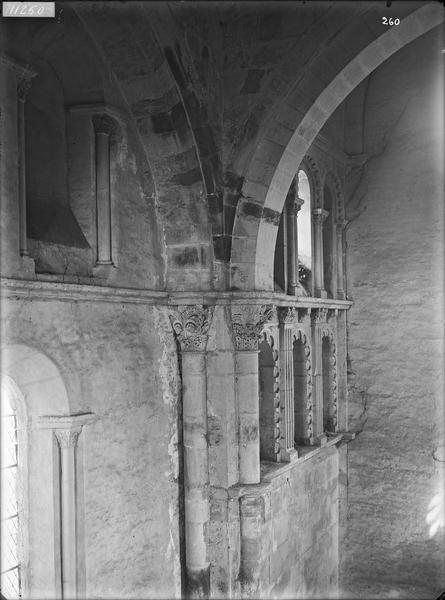 Fouille de Cluny, travée du milieu dans le grand transept vue vers  le sud-est