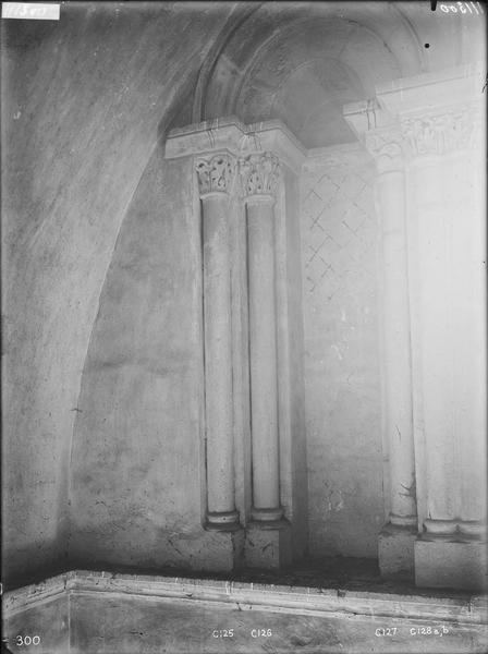 Fouille de Cluny, chapiteaux du grand transept (C125 C126 C127  C128 A B C129)