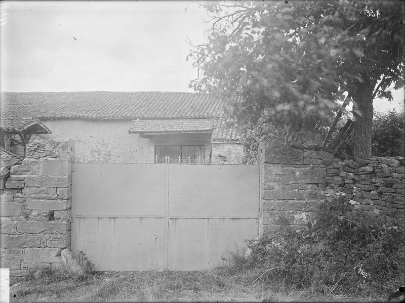 Fouille de Cluny, ferme Sainte-Odile, chapiteaux