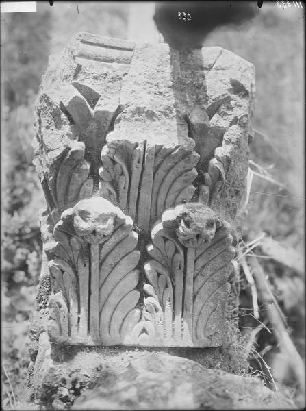 Fouille de Cluny, ferme Sainte-Odile, chapiteaux