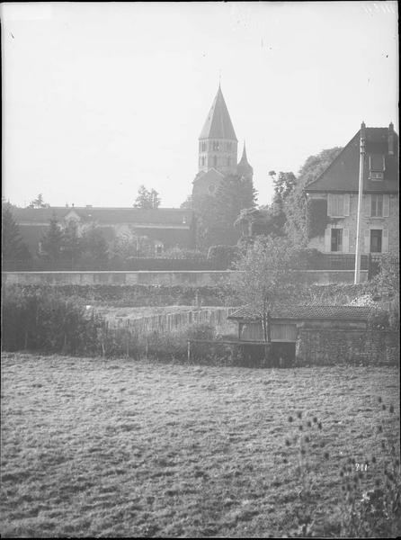 Fouille de Cluny, transept et dépôt du nord