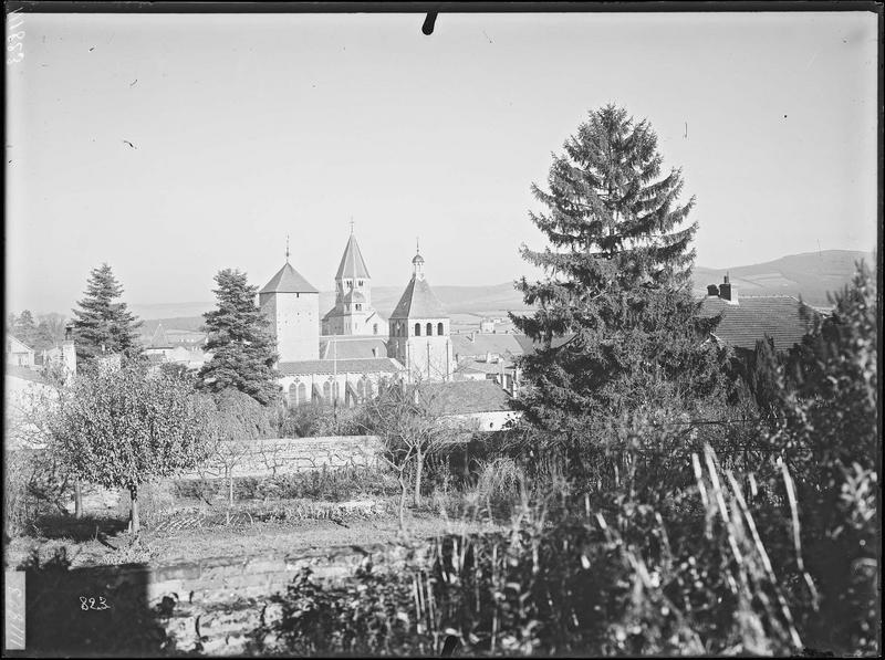 Fouille de Cluny, tours vues du sud-ouest