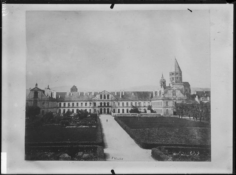 Fouille de Cluny, abbaye et jardin