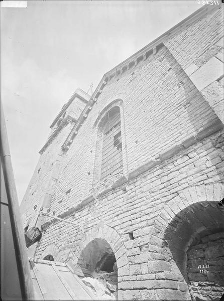 Fouille de Cluny, grand transept sud au dessus de la toiture du  monastère