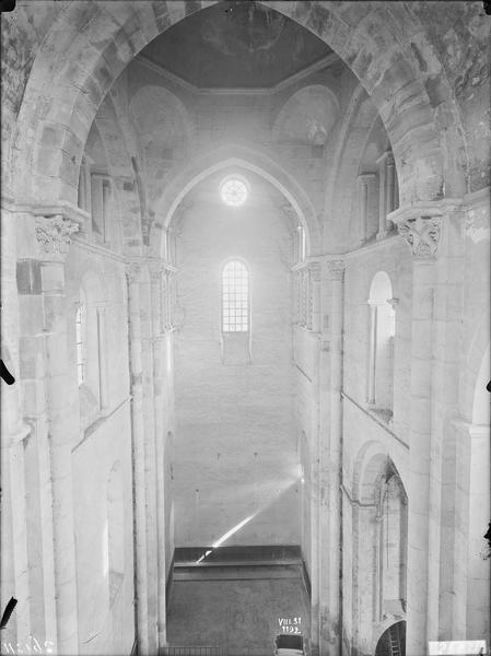 Fouille de Cluny, grand transept sud, vue générale intérieure