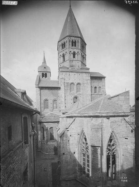 Fouille de Cluny, chapelle des Bourbons (Musée), grand transept sud