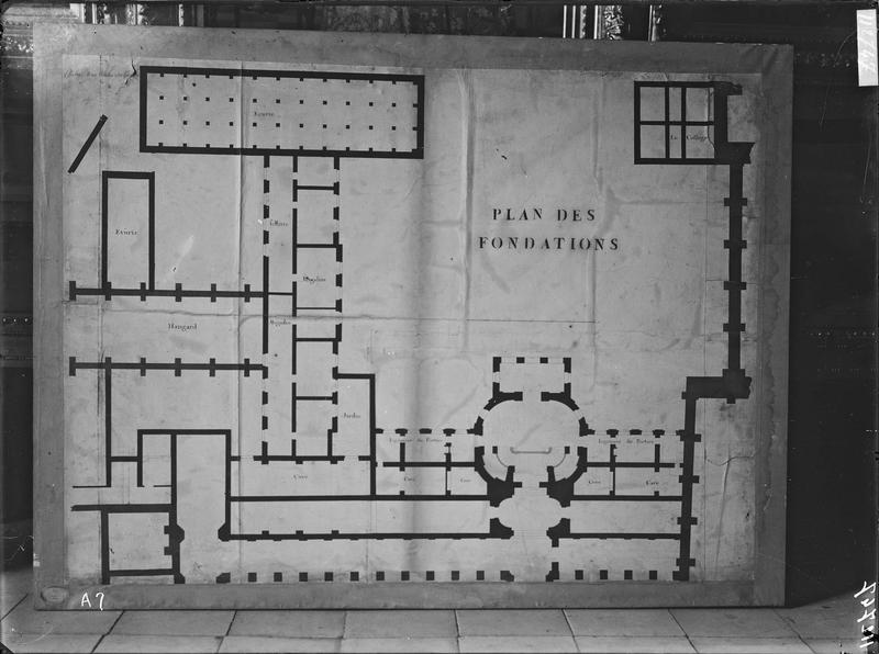 Fouille de Cluny, plan des travaux envisagés pour le bâtiment de  l'abbaye, fondations