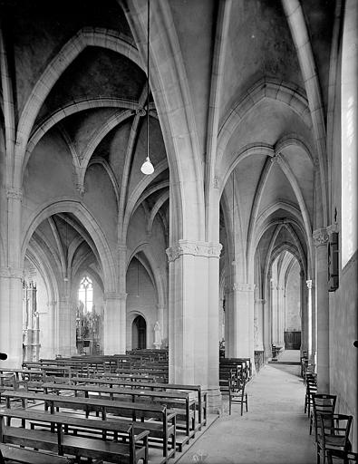 Intérieur du bas-côté sud