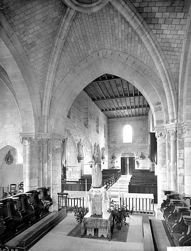 Intérieur de la nef prise du choeur