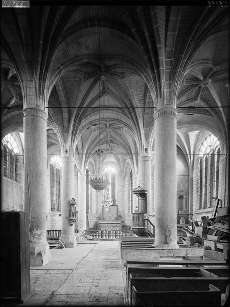 Intérieur de la nef et du choeur