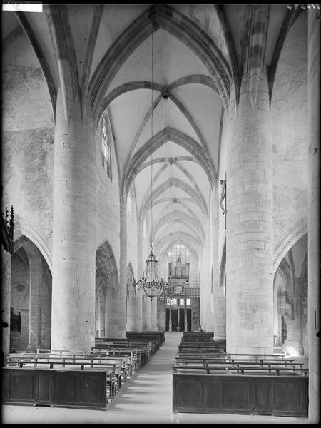 Intérieur de la nef prise du choeur