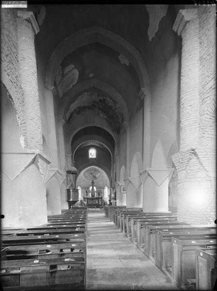 Intérieur de la nef et du choeur