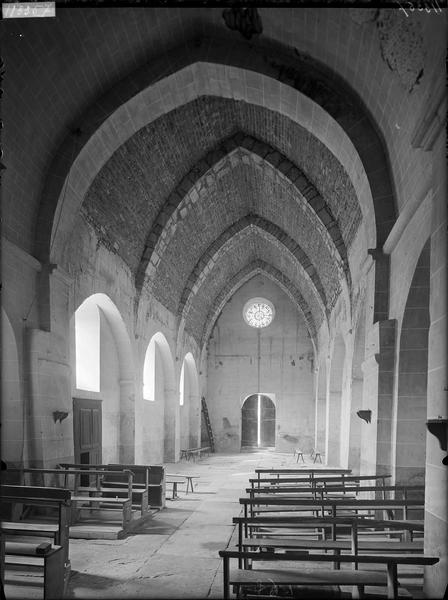 Intérieur de la nef prise du choeur