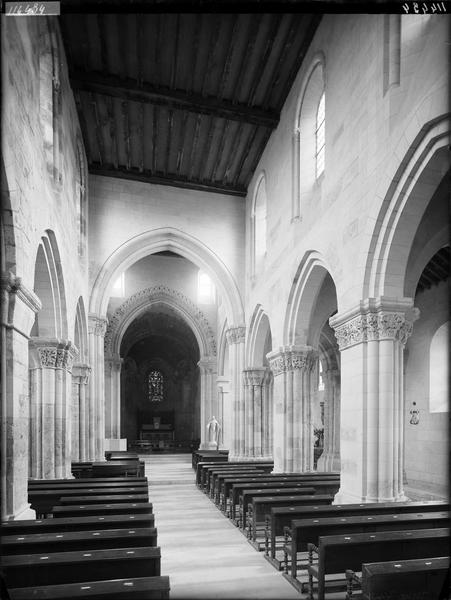 Intérieur de la nef et du choeur