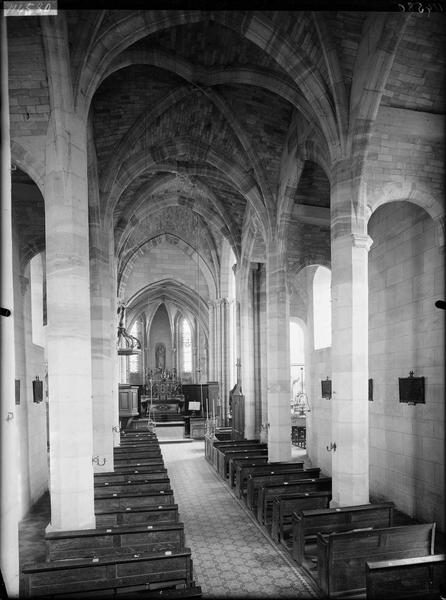 Intérieur de la nef et du choeur