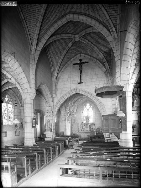 Intérieur de la nef et du choeur