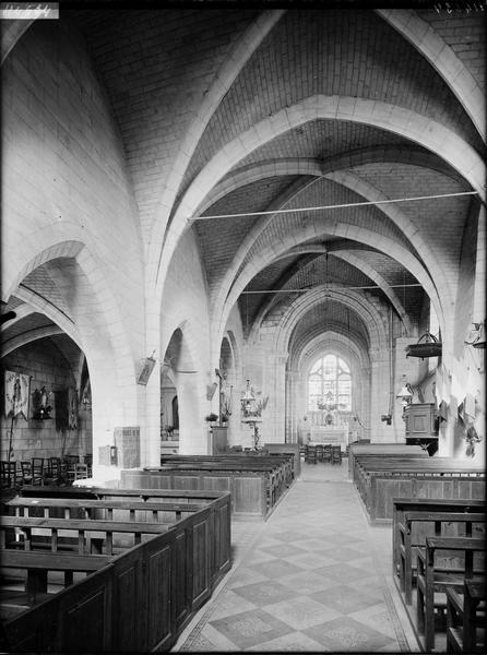 Intérieur de la nef et du choeur