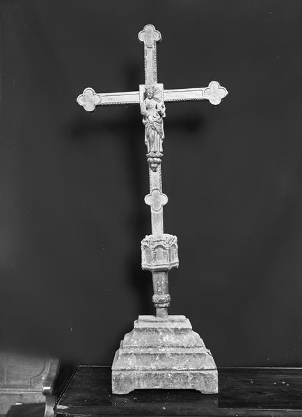 Crucifix en bois peint - © Ministère de la Culture (France), Médiathèque du patrimoine et de la photographie, diffusion RMN-GP