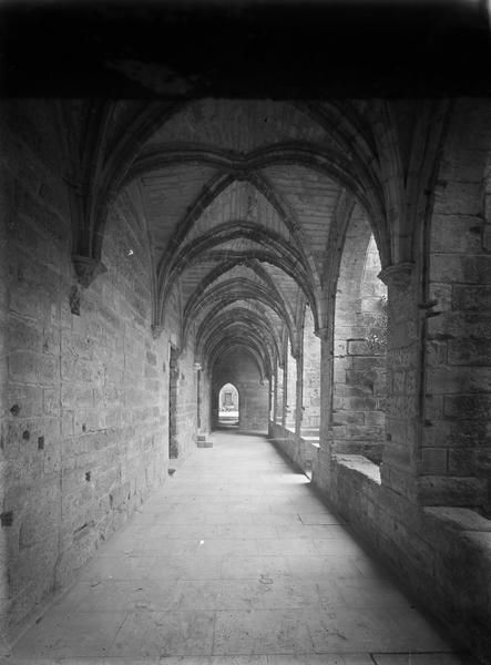 Cloître de l'église