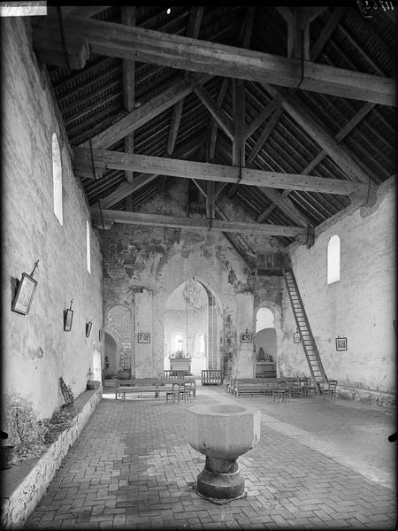 Intérieur de la nef et du choeur