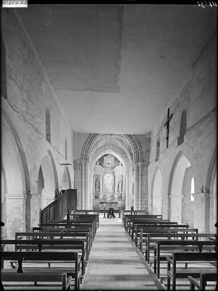 Intérieur de la nef et du choeur