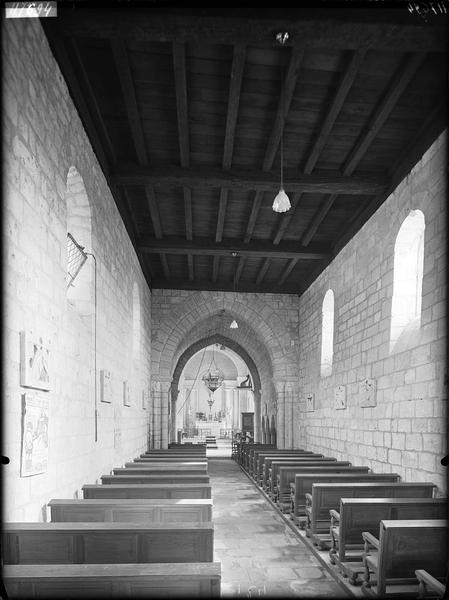 Intérieur de la nef et du choeur