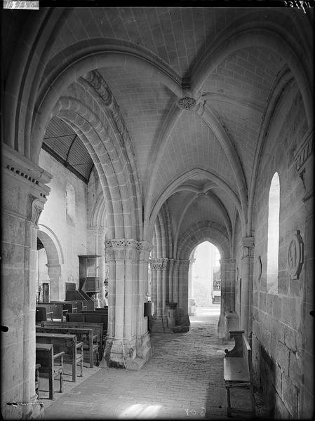 Intérieur du bas-côté sud