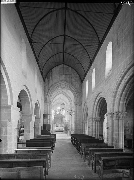 Intérieur de la nef vue vers le choeur