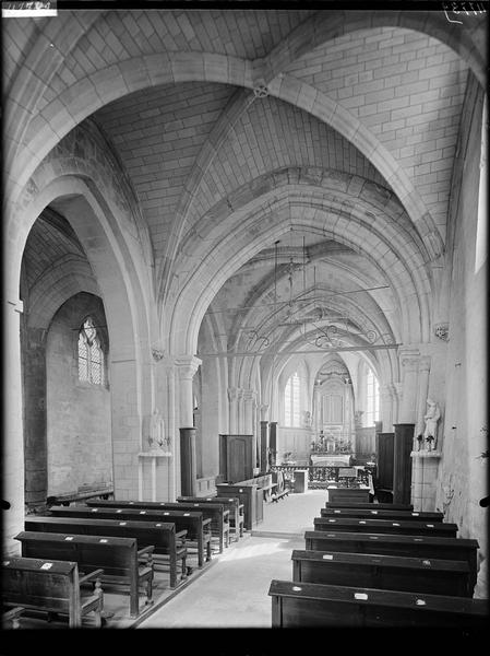 Intérieur de la nef vue vers le choeur