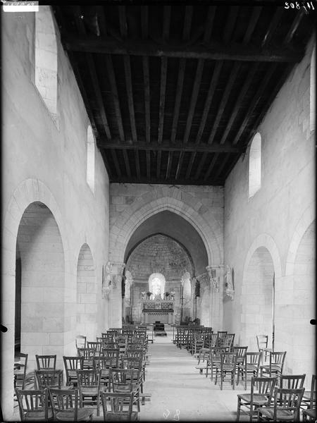 Intérieur de la nef prise du choeur