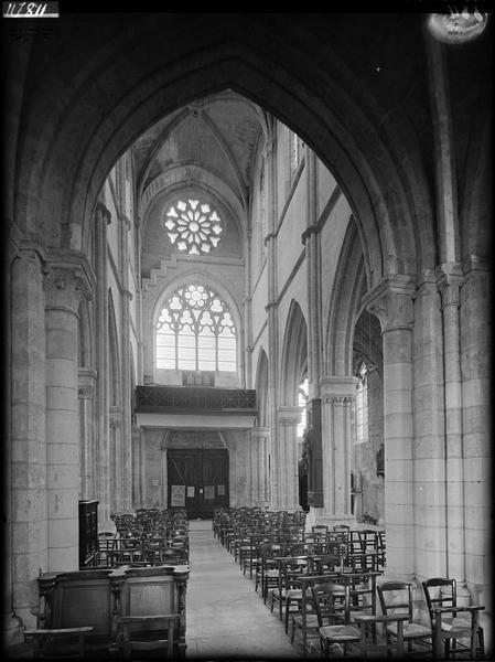 Intérieur de la nef prise du choeur