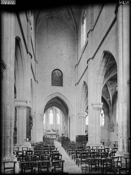 Intérieur de la nef vue vers le choeur