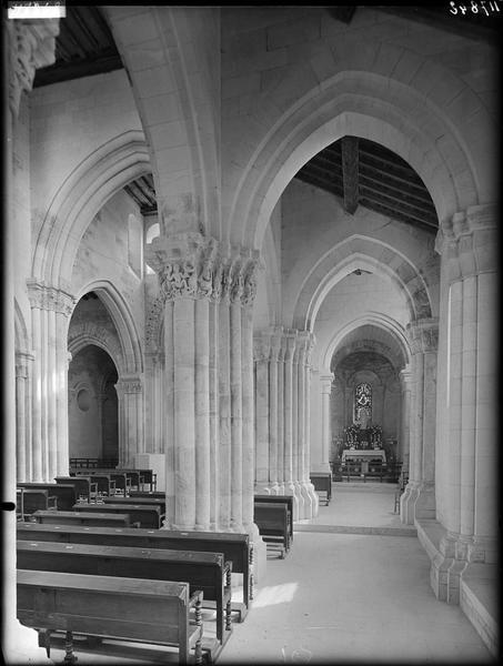 Intérieur du bas-côté sud