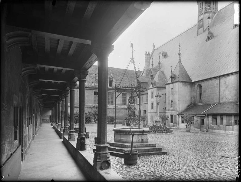 Galerie et intérieur façade nord