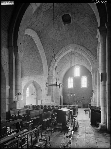 Carré du transept et bras du transept de l'église