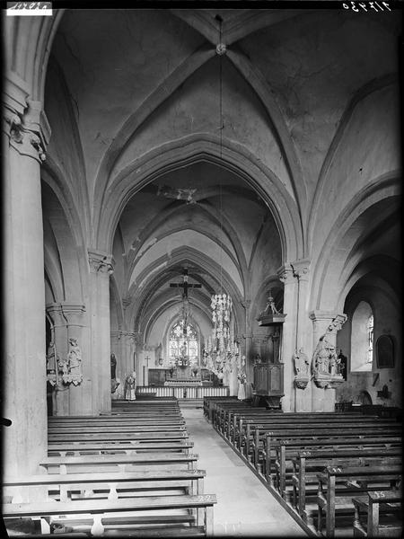 Intérieur de la nef et du choeur