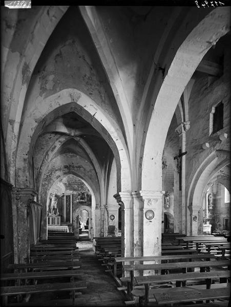 Intérieur du bas-côté nord